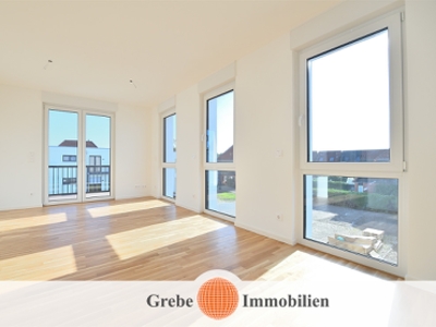 Dreiraumwunder mit Küche, Balkon und Stellplatz vor der Tür